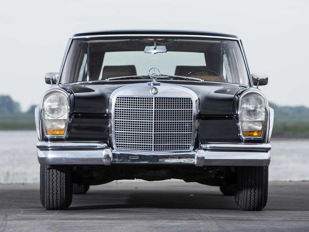 Mercedes-Benz 600 или Mercedes-Benz W100 — история легендарного лимузина